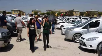 Van'da İkinci El Oto Pazarında Alıcı Azlığı Dikkat Çekiyor