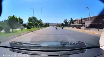 Canlarını hiçe saydılar, motosikletlerin üzerine yatarak yarıştılar