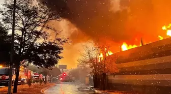 Gaziantep'teki Geri Dönüşüm Fabrikasında Yangın Çıktı