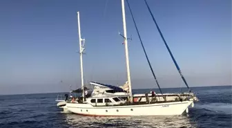 İzmir'de Yasa Dışı Göçmen Operasyonu: 65 Düzensiz Göçmen Yakalandı