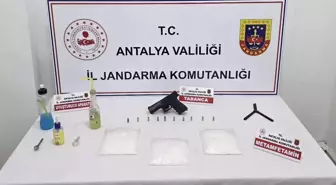 Antalya'da Uyuşturucu ve Silah Operasyonu: 1.180 Gram Metamfetamin Ele Geçirildi