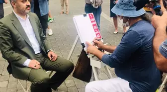 Kemal Akkoç: 55 Yıldır Kültürpark'ta Karikatür Çizen Usta