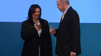 Özlem Çerçioğlu: Cumhurbaşkanımızla her zaman iyi bir dostluğumuz vardı