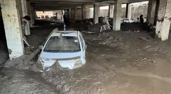 Pakistan'da Sel Felaketi: Ölü Sayısı 351'e Yükseldi