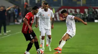 Gençlerbirliği ve Antalyaspor Golsüz Eşitlikle İlk Yarısını Tamamladı