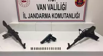 Van'da Kaçak Silah Operasyonu: Çok Sayıda Silah Ele Geçirildi