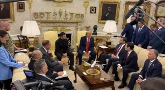 Trump ve Zelenskiy Beyaz Saray'da Bir Araya Geldi
