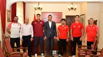 Bilecikli Genç Sporcular Kaymakam Yayabaşı'nı Ziyaret Etti