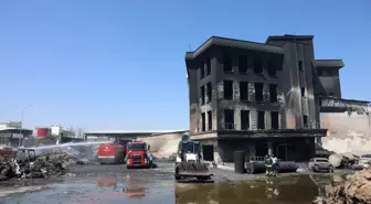 Gaziantep'teki Geri Dönüşüm Fabrikasında Yangın: 8 Saatlik Mücadele