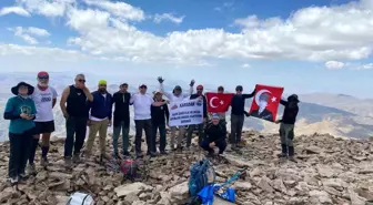 Eleşkirt Kösedağ'ı Profesyonel Dağcıların İlgi Odağı Oldu