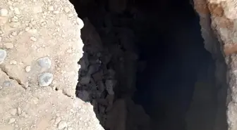 Malatya'da İş Makinesi Çukura Düştü, Operatör Yaralandı
