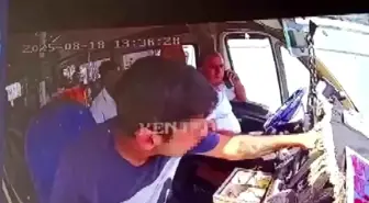 Adana'da Minibüste Şok Hırsızlık Kameralara Yansıdı
