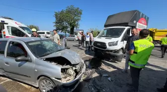 Ordu'da Otomobil ile Kamyonet Çarpıştı: 5 Yaralı