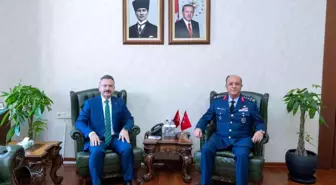 Hava Orgeneral İsmail Güneykaya'dan Eskişehir Valisi'ne Veda Ziyareti