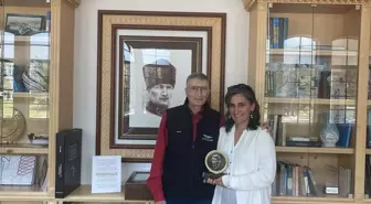 Prof. Dr. Canan Dağdeviren'den Nobel Ödüllü Aziz Sancar'a Ziyaret