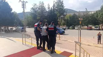 Bucak'ta Uyuşturucu Operasyonu: 2 Gözaltı, 1 Tutuklama