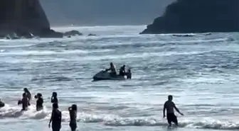Bartın'da Denizde Boğulma Tehlikesi: Cankurtaranlar Müdahale Etti