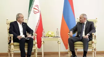 Ermenistan ve İran Liderleri İşbirliği Anlaşmaları İmzaladı