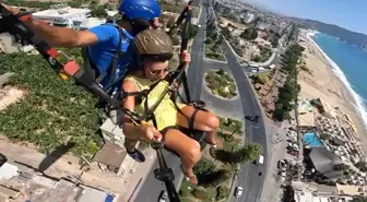 Yamaç Paraşütü Pilotundan Havadan Trafik Kazası Görüntüleri