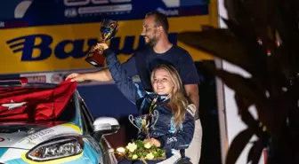 Türkiye'nin İlk Engelli Kadın Pilotundan İki Podyum