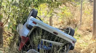 Bursa'da Uçuruma Yuvarlanan Otomobilin Sürücüsü Yaralandı