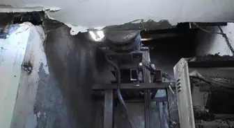 Ümraniye'de 5 Katlı Binada Yangın: Kısa Sürede Söndürüldü
