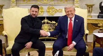 Zelenskiy, Putin ile İkili Müzakereye Hazır Olduğunu Bildirdi