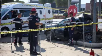 Antalya'da Kaza: Sürücü Müge Perdahlı Hayatını Kaybetti