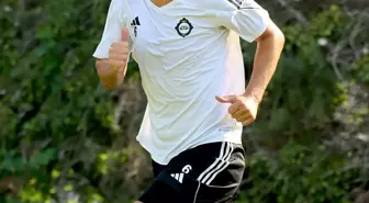 Altay'ın Tecrübeli Futbolcusu Ceyhun Gülselam, Kampı Kaçırdı