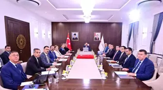 Aydın'da Dar Gelirli Vatandaşlar İçin Sosyal Konut Projeleri Toplantısı