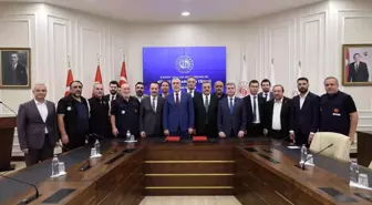 Bakan Işıkhan: '11 hizmet kolunun tamamında imzalarımızı attık'
