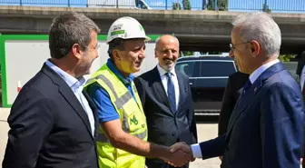 Bakan Uraloğlu Bükreş Metro Şantiyesi'ni Ziyaret Etti
