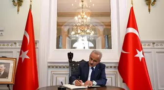 Ulaştırma ve Altyapı Bakanı Uraloğlu, Romanya'da Büyükelçiyi Ziyaret Etti