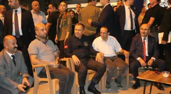 İçişleri Bakanı Yerlikaya, Hakkari'de Esnafla Bir Araya Geldi