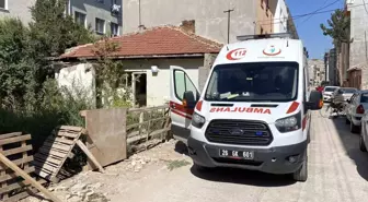 Eskişehir'de Metruk Evde Çocuklar Tarafından Erkek Cesedi Bulundu