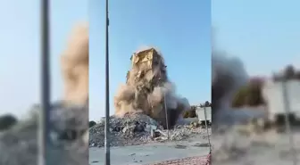 Osmaniye'de Yıkım Sırasında Bina Çöktü, Operatör Son Anda Kurtuldu