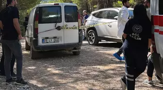Otomobilde tüfekle vurulmuş halde ölü bulundu