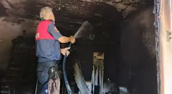 İdil'de Evde Yangın: 2 Yaşındaki Çocuk Dumandan Etkilendi