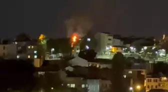 İstanbul Fatih'te 3 Katlı Binada Yangın Çıktı