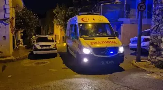 Fatih'te 3 Katlı Binanın Çatısında Yangın Çıktı