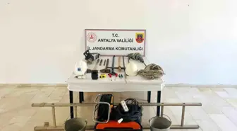 Serik'te Kaçak Kazı Yapan 4 Kişi Suçüstü Yakalandı
