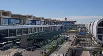 Milano Havalimanı'nda Yangın Çıktı: Yolcu Çöp Kutusunu Ateşe Verdi