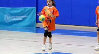 Mini Minikler Hentbol Türkiye Şampiyonası Sivas'ta Başladı