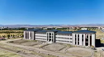 Tıp Fakültesi binasıyla Ağrı sağlıkta bölgesel güç kazanacak