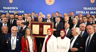 Trabzon'a İstiklal Madalyası verilmesi töreni