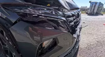 Aksaray'da Trafik Kazası: İki Yaralı