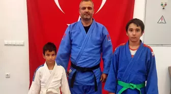 Baba ve Oğulları Judo Sporunda Birlikte Başarı Peşinde