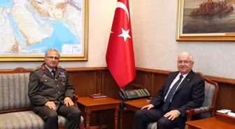 Orgeneral Metin Tokel, Milli Savunma Bakanı Yaşar Güler tarafından kabul edildi