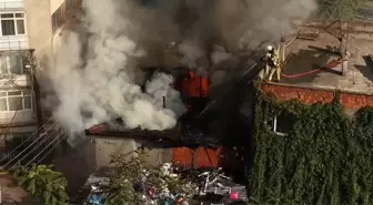 Bursa'da Motosiklet Tamirhanesinde Yangın Çıktı