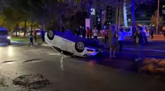 Esenyurt'ta Takla Atan Araçta Sürücü Yaralandı